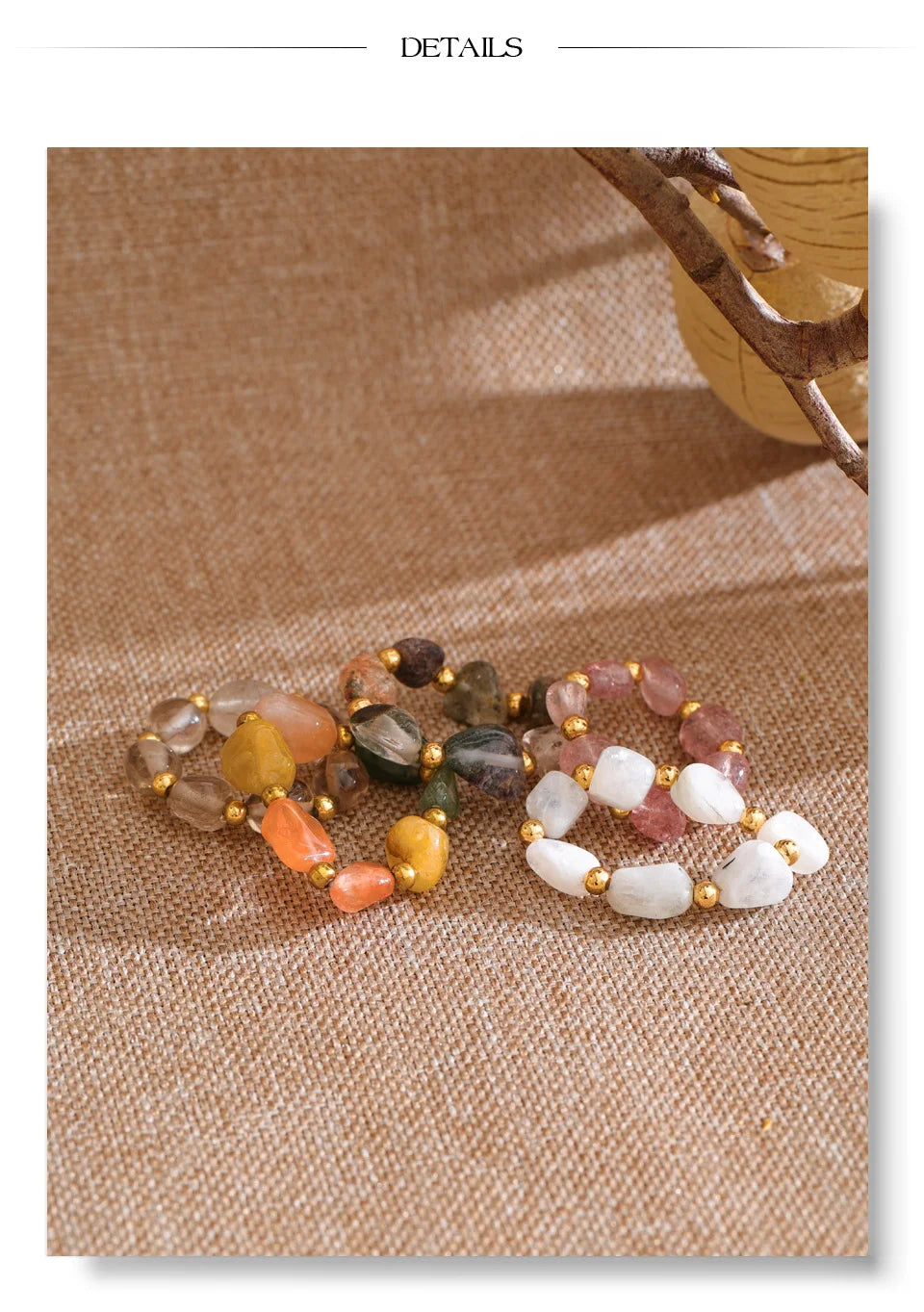 Natural stone geometric ring in 18K gold-plated stainless steel with natural stone.