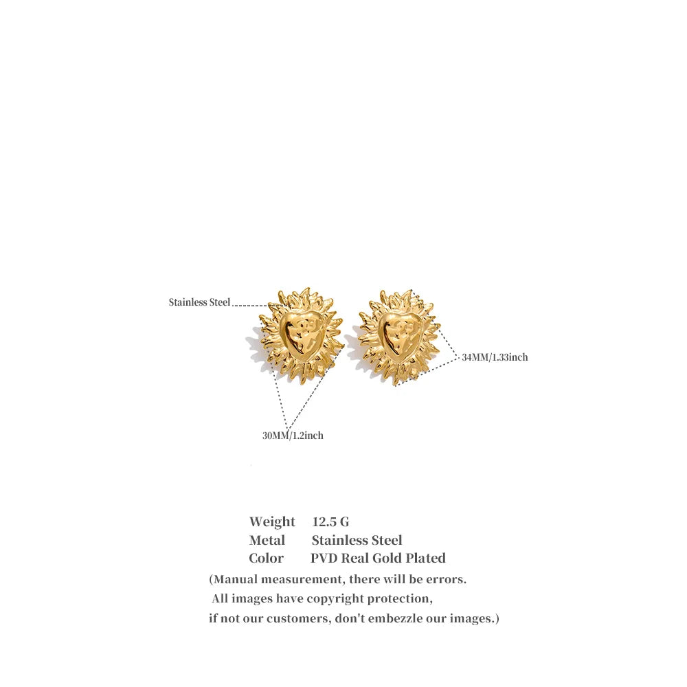 Heart geometric earrings in gold-plated stainless steel.