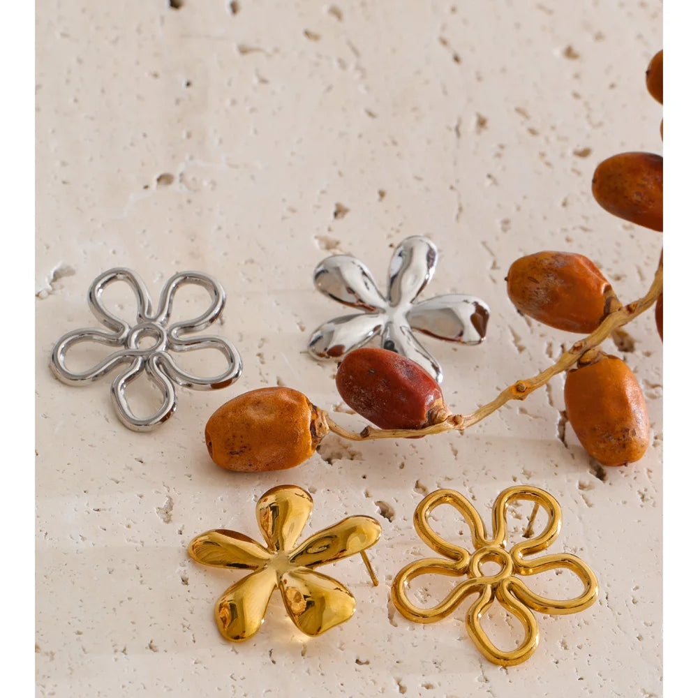 Flower Earrings — Gold-Plated Stainless Steel · PS1315