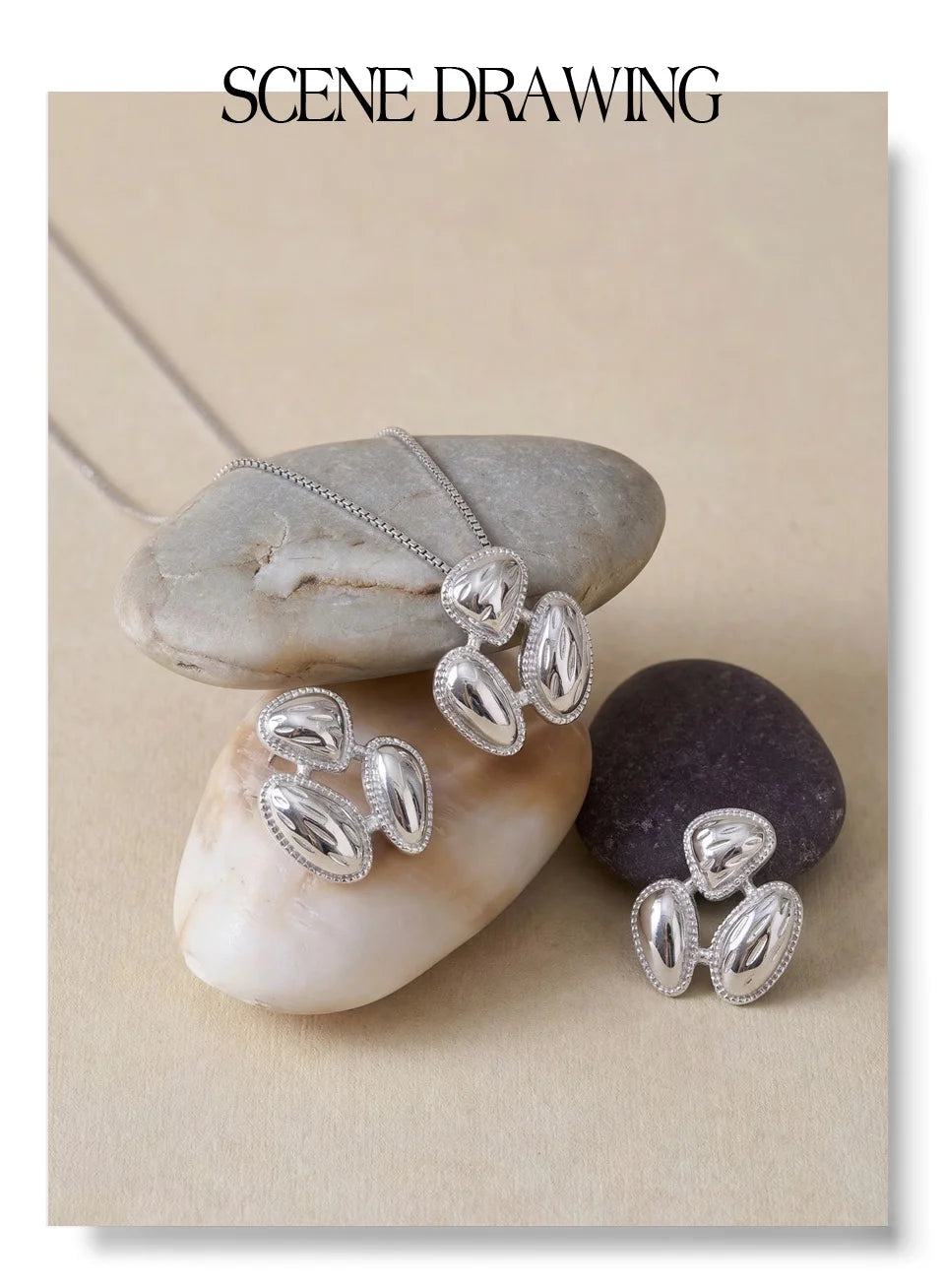 Geometric earrings in gold-plated stainless steel.
