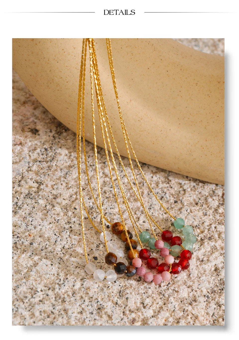 Natural stone beaded geometric necklace in gold-plated stainless steel with natural stone.