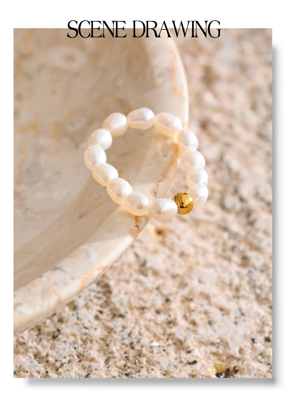Freshwater pearl geometric ring in 18K gold-plated stainless steel with freshwater pearl.