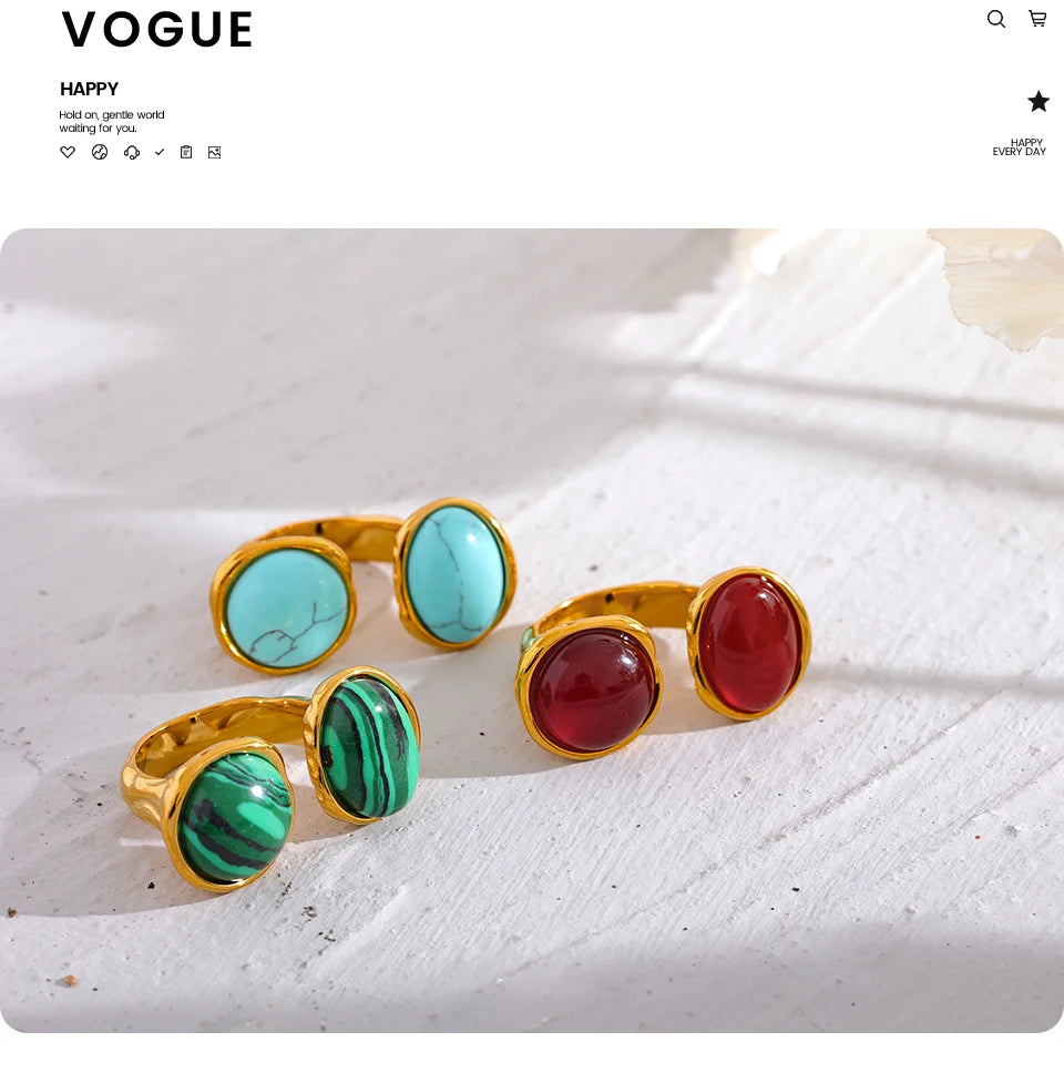 Red natural stone vintage ring in 18K gold-plated stainless steel with natural stone.