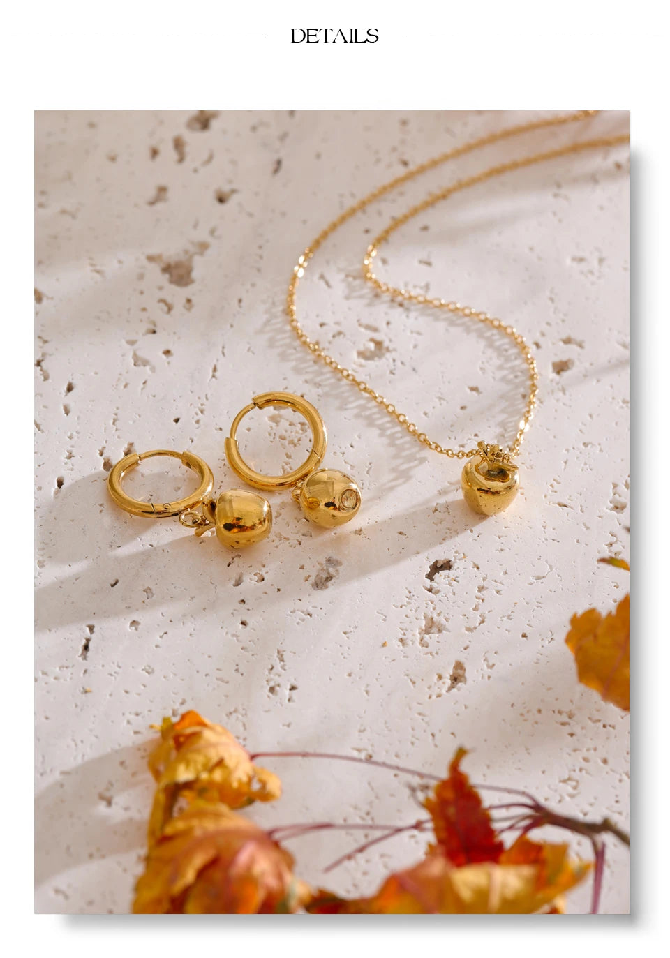 Geometric earrings in gold-plated stainless steel.