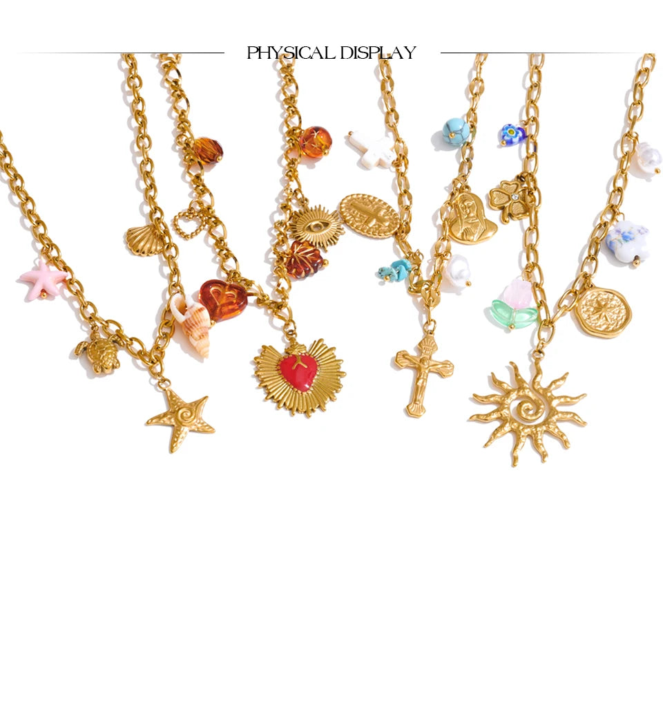Sun geometric necklace in gold-plated stainless steel.