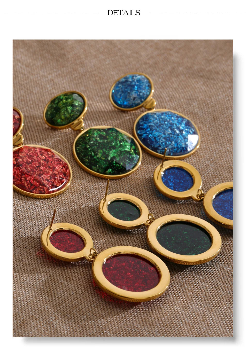 Resin geometric earrings in gold-plated stainless steel with resin.