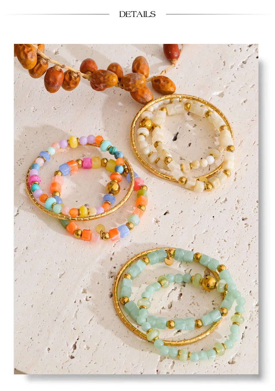 Resin acrylic beaded bracelet in gold-plated stainless steel with resin and acrylic.