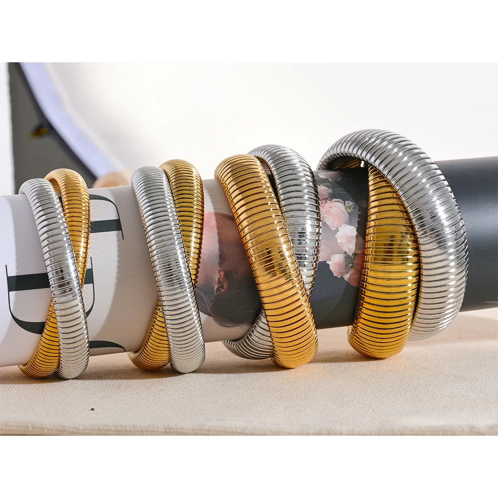 Geometric Bracelet — Gold-Plated Stainless Steel · PS1829