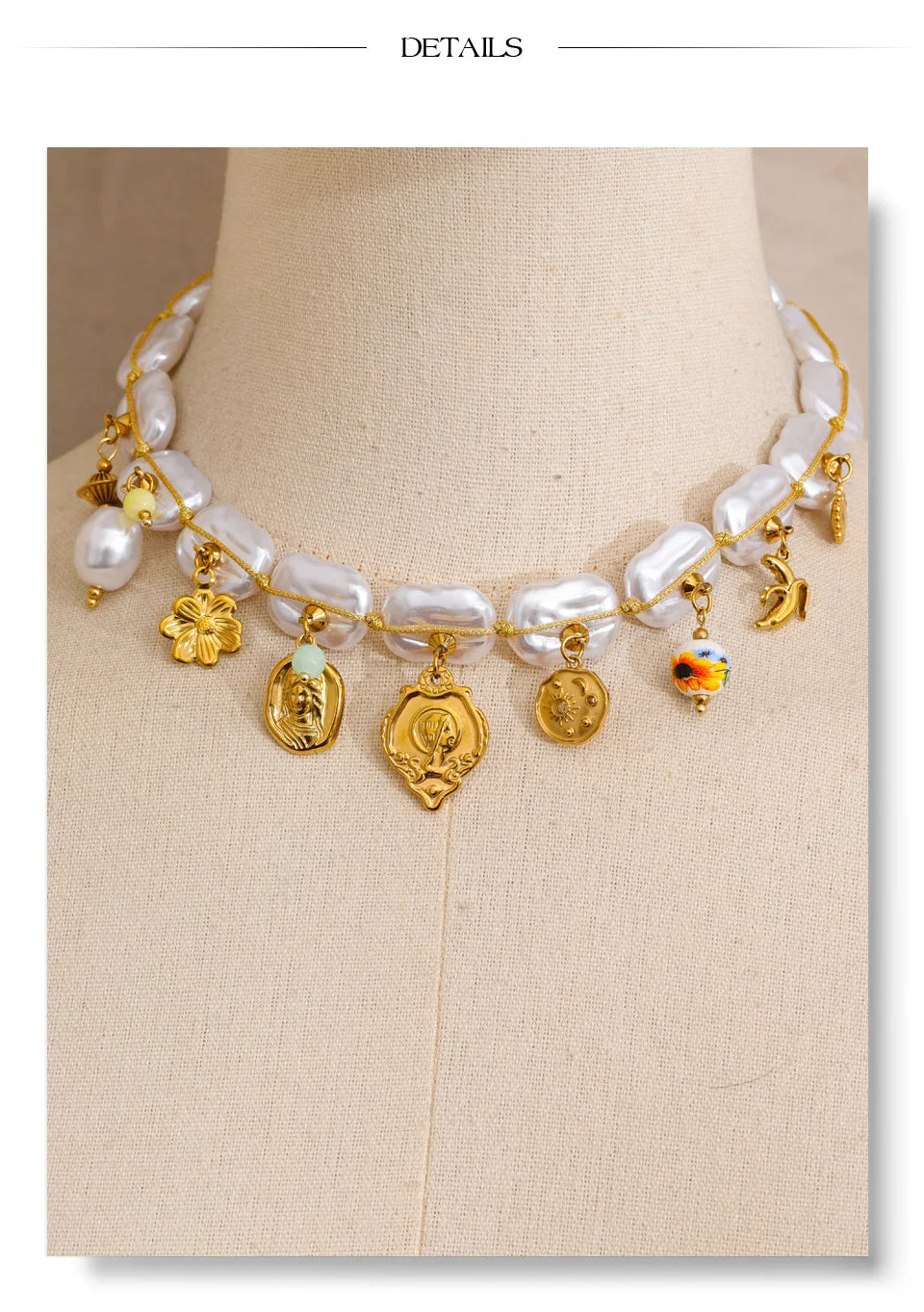 Pearl heart flower necklace in gold-plated stainless steel with pearl.