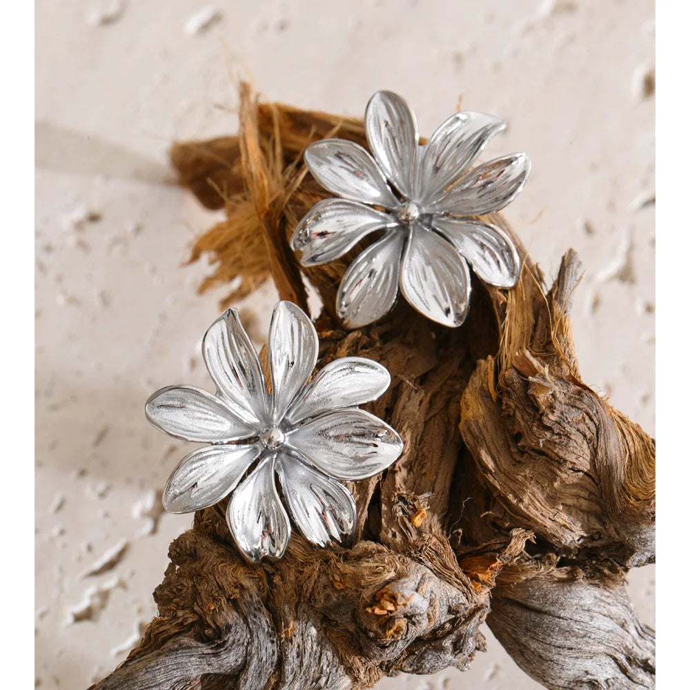 Flower Earrings — Gold-Plated Stainless Steel · PS2133