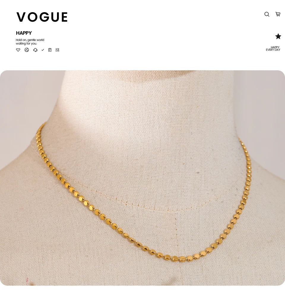 Geometric chain necklace in gold-plated stainless steel.