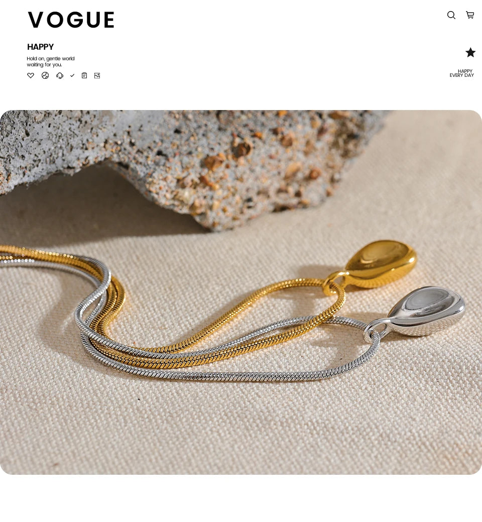 Geometric necklace in gold-plated 316L stainless steel.