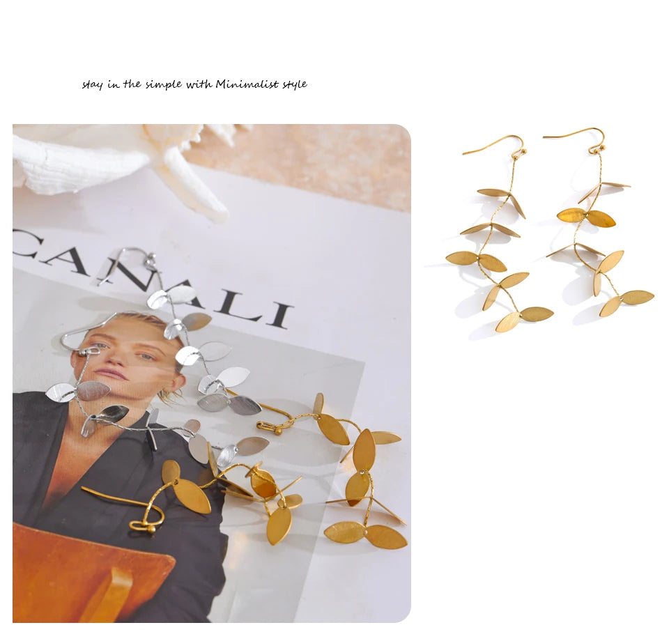 Vintage geometric earrings in gold-plated stainless steel.