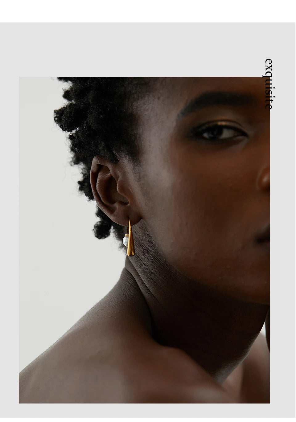 Pearl minimalist geometric earrings in stainless steel with pearl.