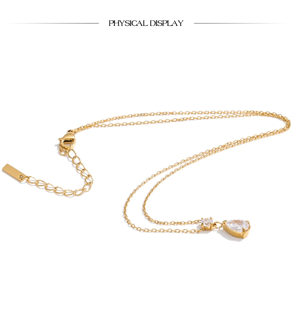 Cubic zirconia necklace in gold-plated stainless steel with cubic zirconia.
