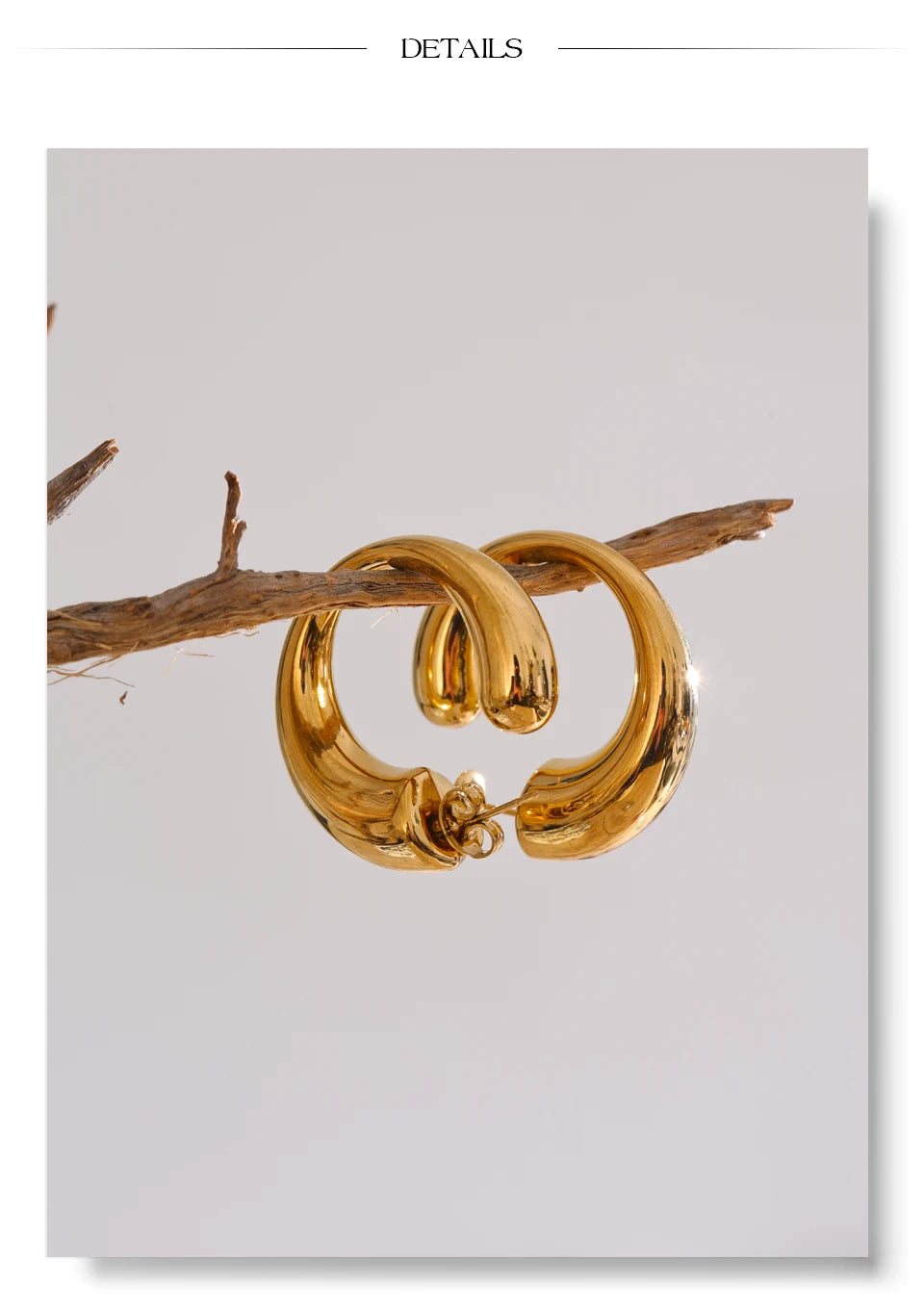Minimalist geometric earrings in gold-plated stainless steel.