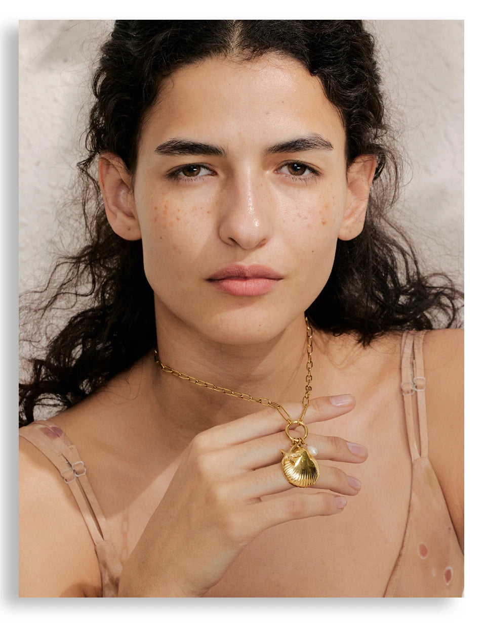 Freshwater Pearl Shell Star Necklace — Gold-Plated Stainless Steel with Freshwater Pearl and Shell · PS2305