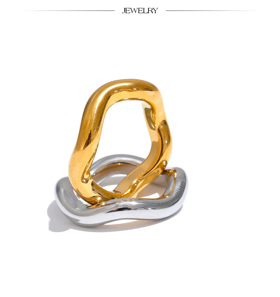 Geometric ring in 18K gold-plated stainless steel.