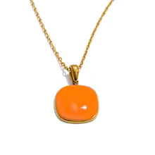 Geometric necklace in gold-plated stainless steel.