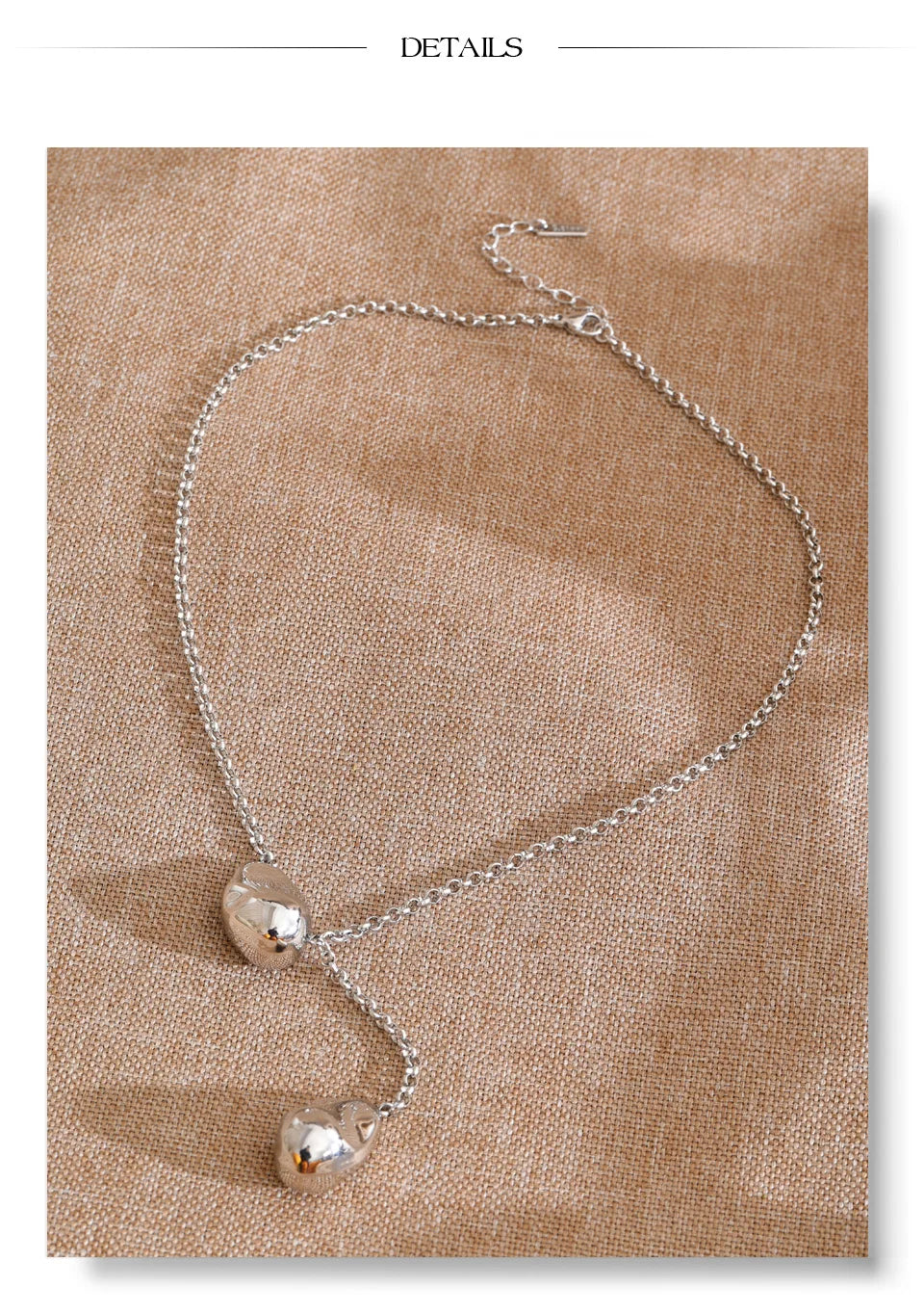 Geometric necklace in gold-plated stainless steel.