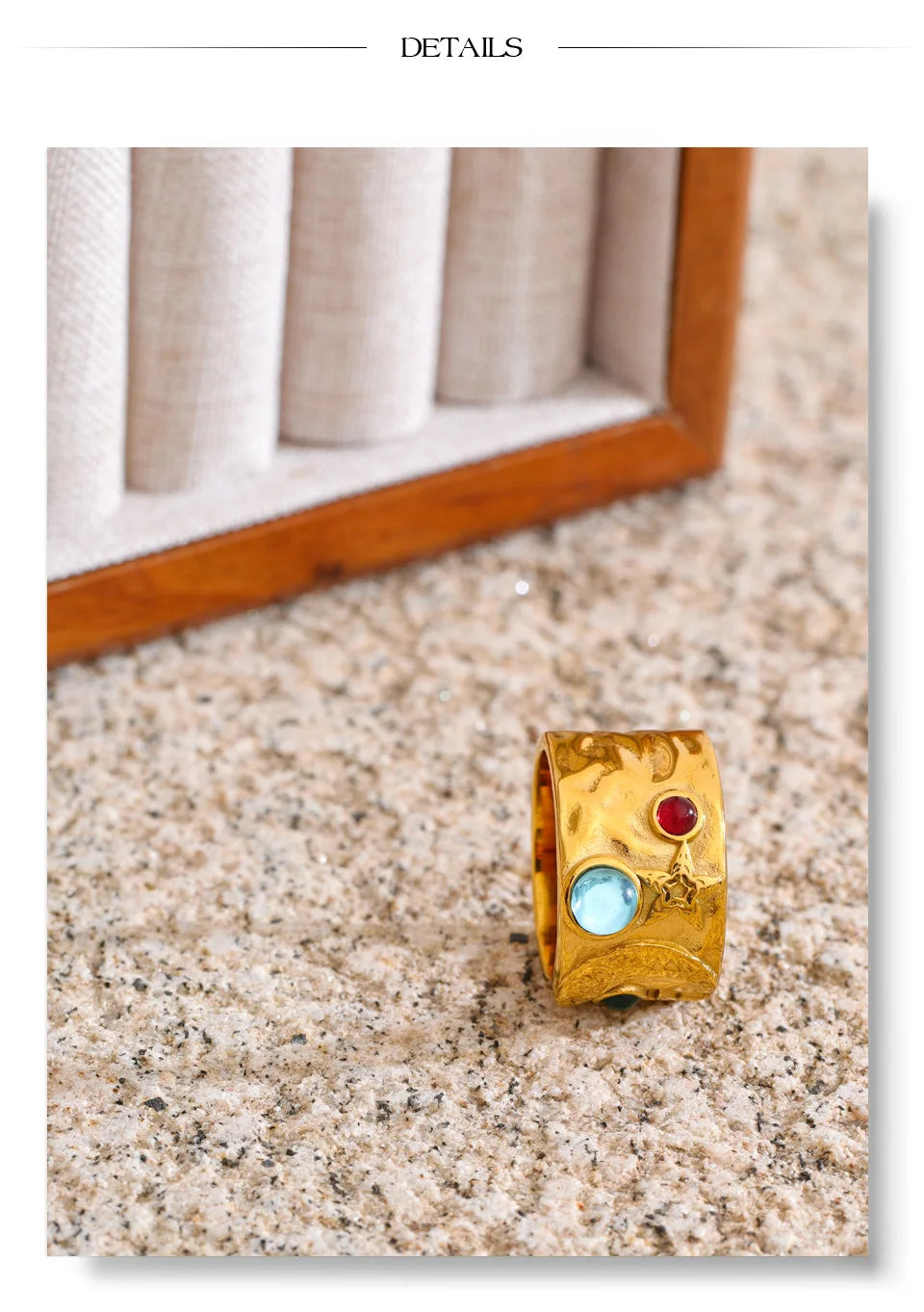 Glass star moon ring in 18K gold-plated stainless steel.