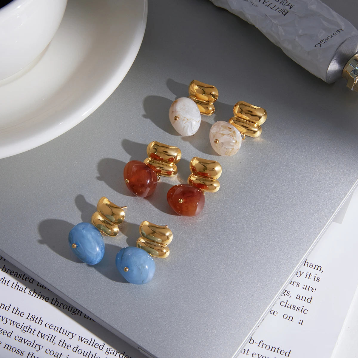 Geometric Resin Drop Earrings — 18K Gold Plated Stainless Steel · JDE0109029