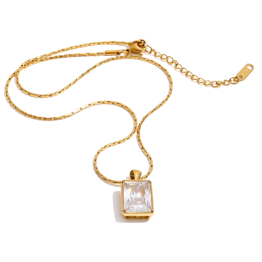 Cubic zirconia geometric necklace in gold-plated stainless steel with cubic zirconia.