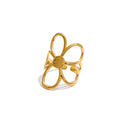 Flower ring in gold-plated stainless steel.