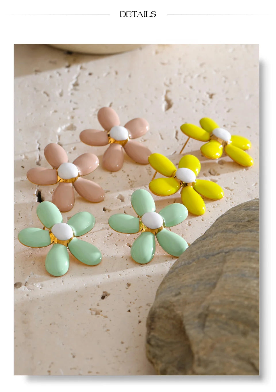 Green enamel flower earrings in gold-plated stainless steel with enamel.