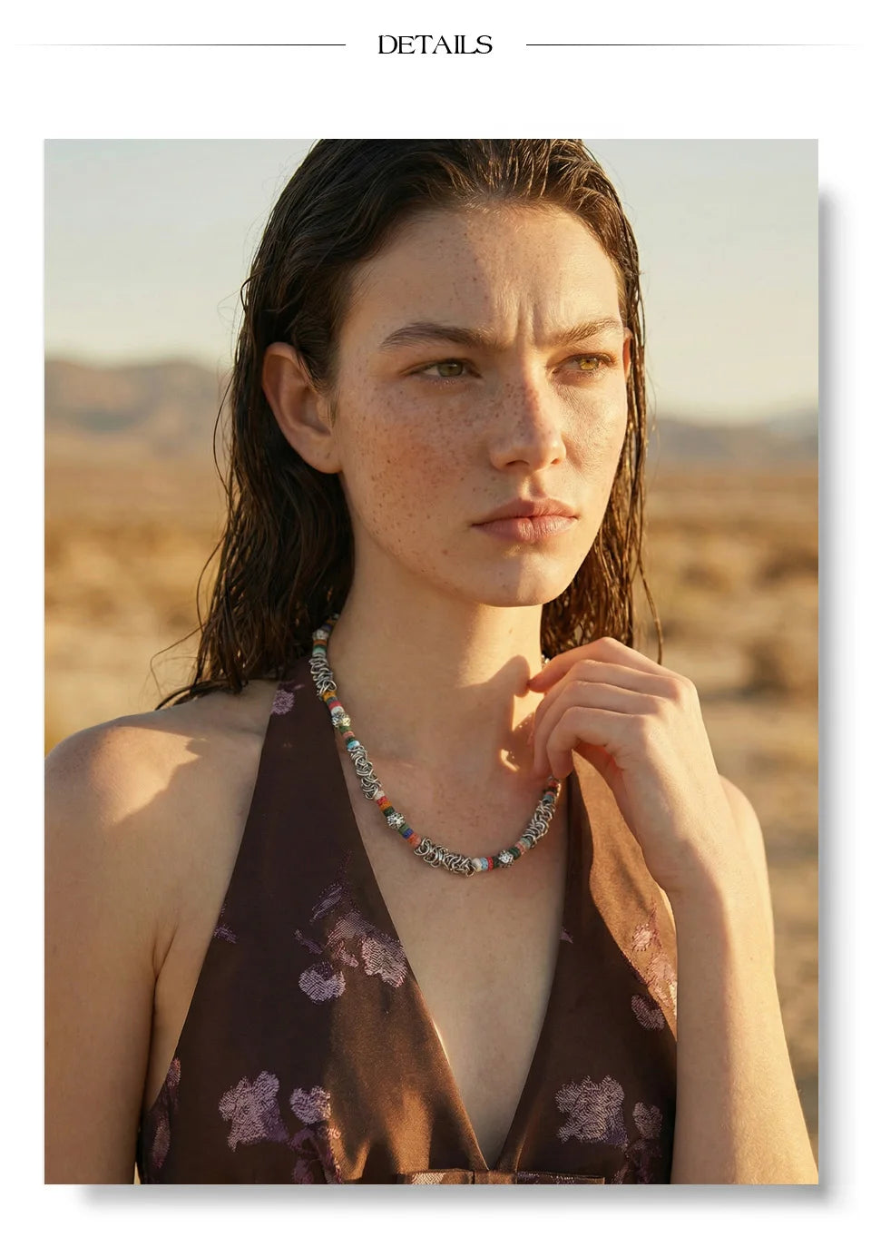 Glass natural stone geometric necklace in gold-plated stainless steel with natural stone.