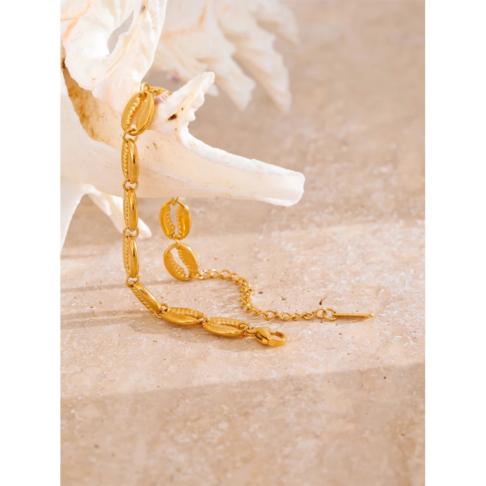 Shell Geometric Bracelet — 18K Gold-Plated Stainless Steel with Shell · PS2299