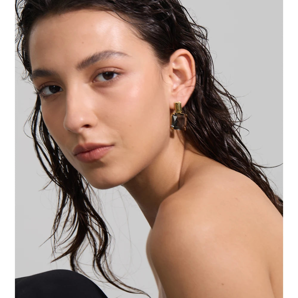 Cubic zirconia geometric earrings in gold-plated stainless steel with cubic zirconia.