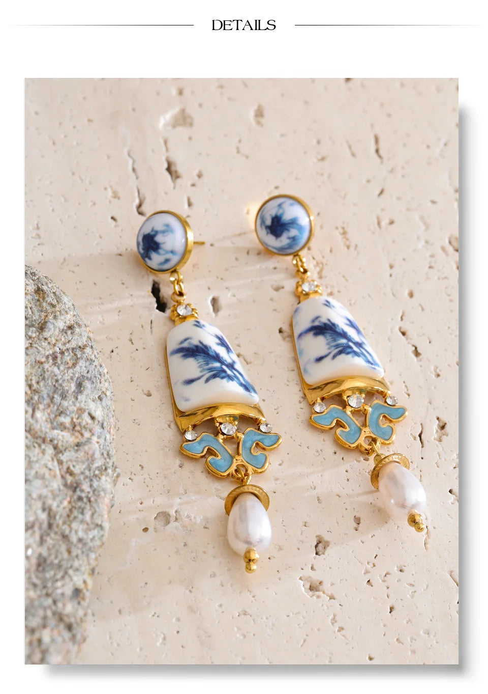 Pearl resin flower earrings in gold-plated stainless steel with pearl and resin.
