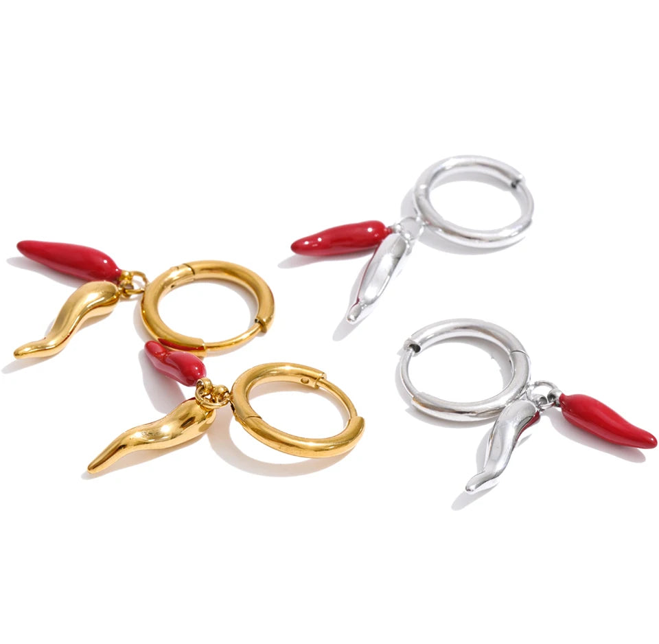Red enamel geometric earrings in gold-plated stainless steel with enamel.