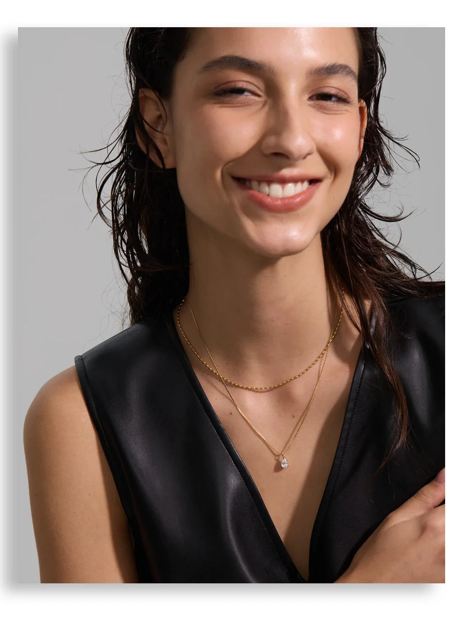 Cubic zirconia geometric layered necklace in gold-plated stainless steel with cubic zirconia.