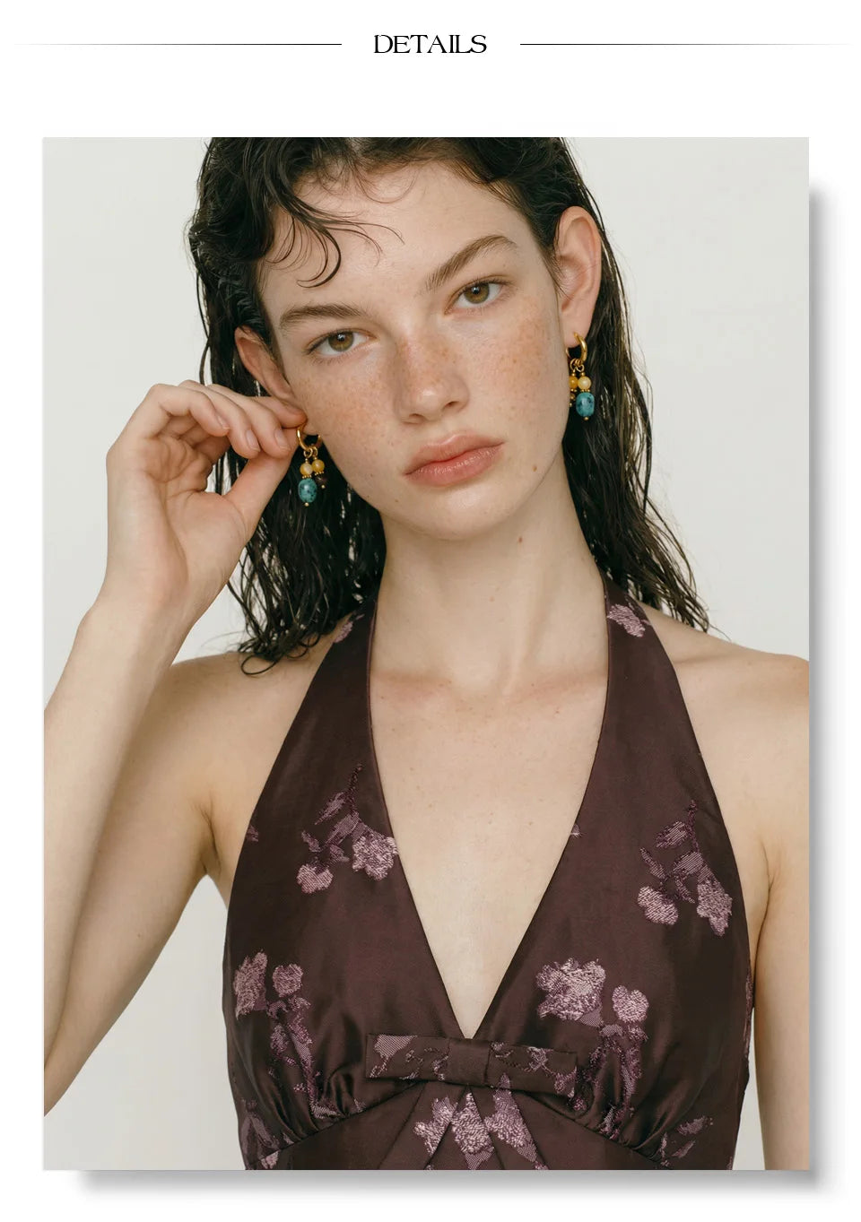 Natural stone star geometric earrings in gold-plated stainless steel with natural stone.