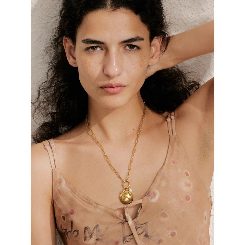 Freshwater Pearl Shell Star Necklace — Gold-Plated Stainless Steel with Freshwater Pearl and Shell · PS2305