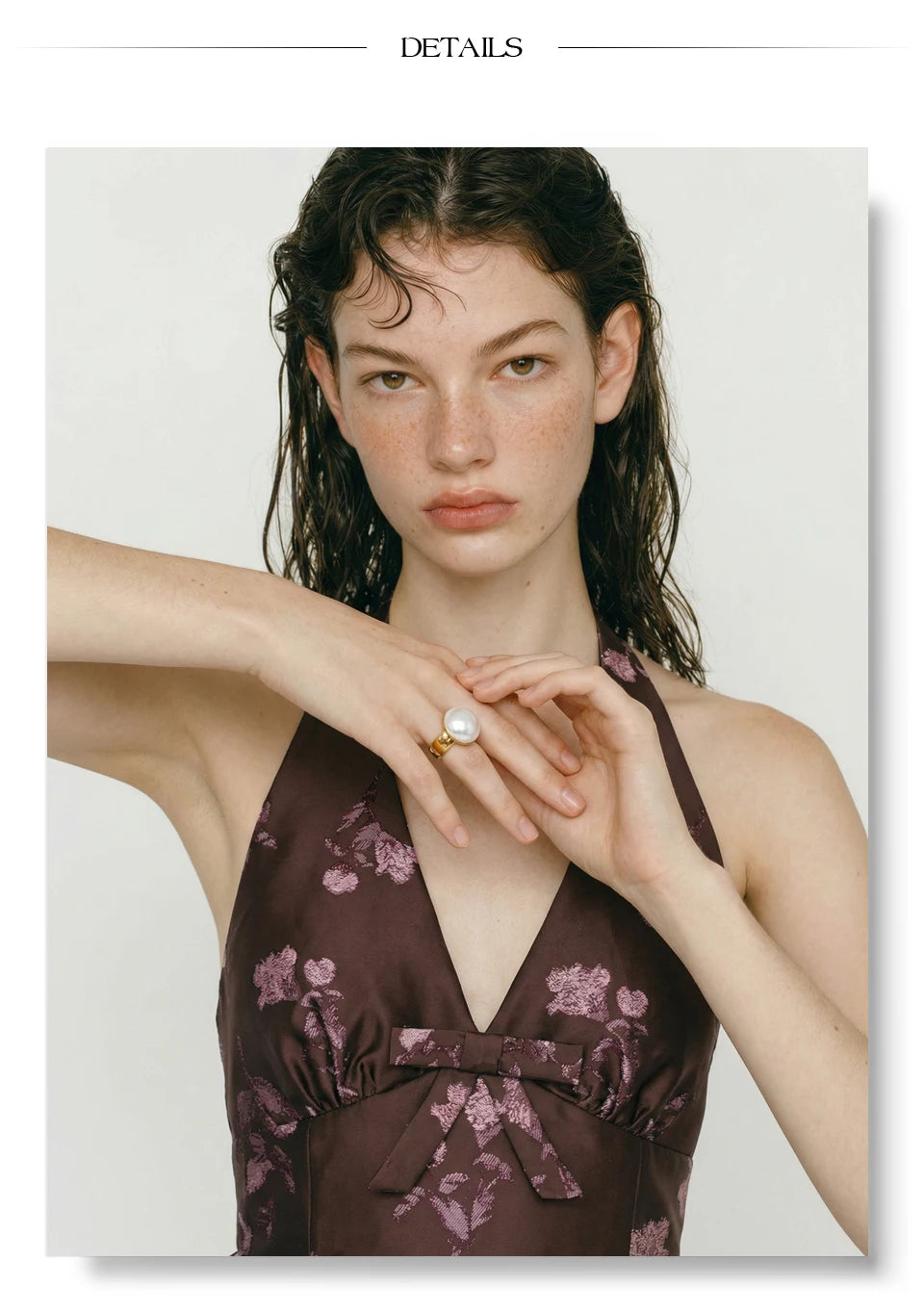 Pearl shell geometric ring in 18K gold-plated stainless steel with pearl and shell.