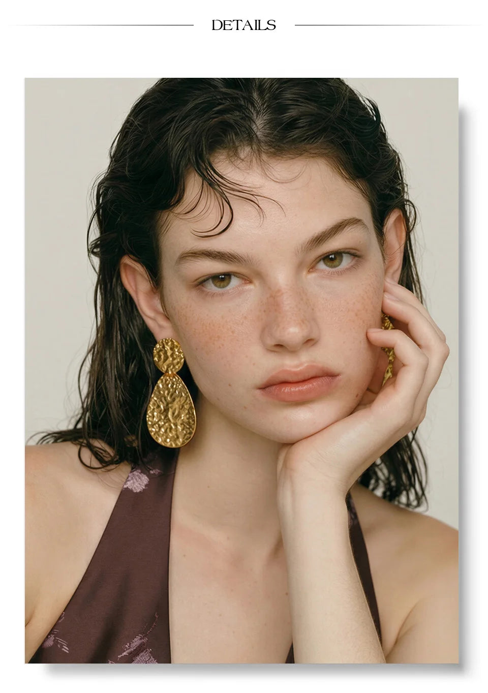 Vintage geometric earrings in gold-plated stainless steel.