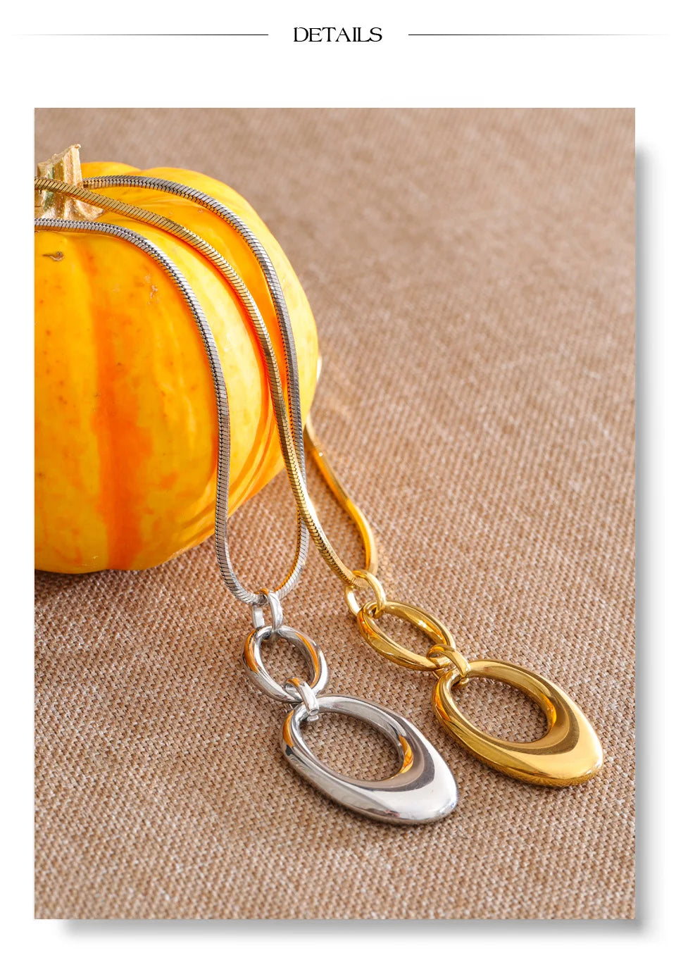 Geometric necklace in gold-plated stainless steel.