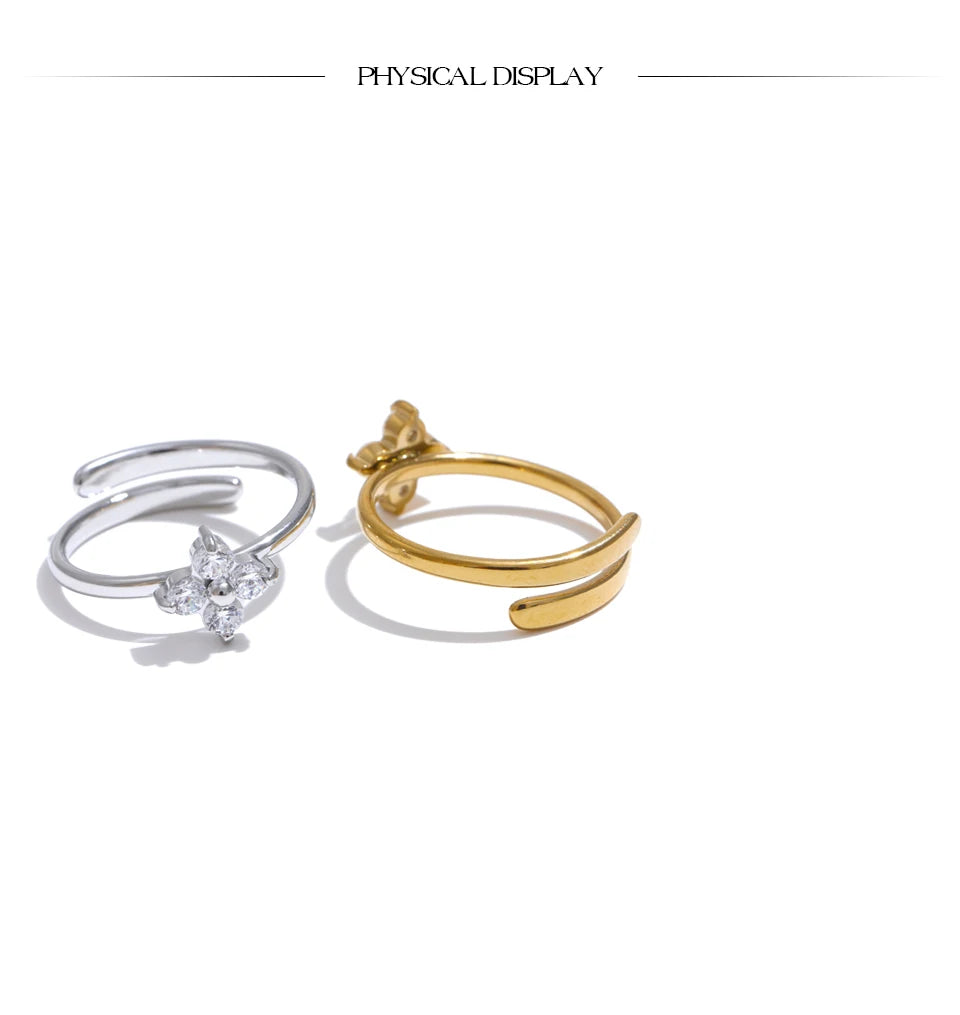Cubic zirconia flower ring in gold-plated stainless steel with cubic zirconia.