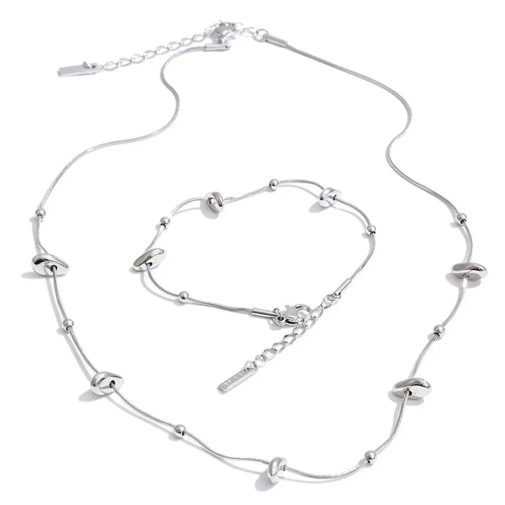 Geometric chain necklace in gold-plated stainless steel.
