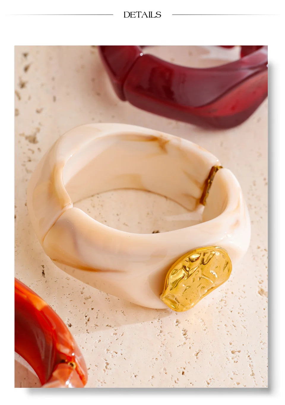 Resin multi-color geometric bracelet in gold-plated stainless steel with resin.