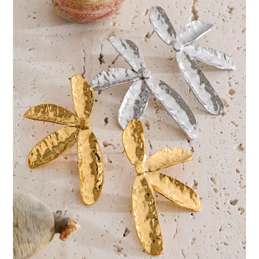 Flower Hammered Earrings — Gold-Plated Stainless Steel · PS1263