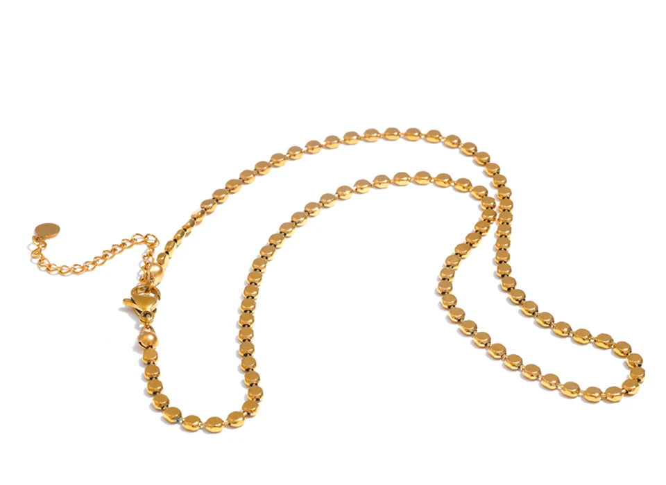 Geometric chain necklace in gold-plated stainless steel.