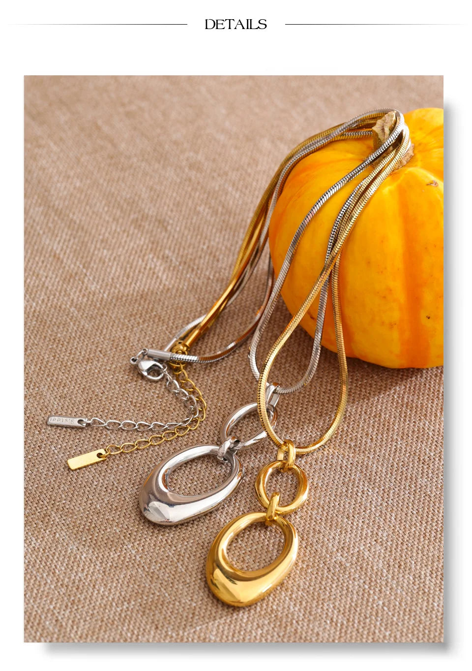 Geometric necklace in gold-plated stainless steel.