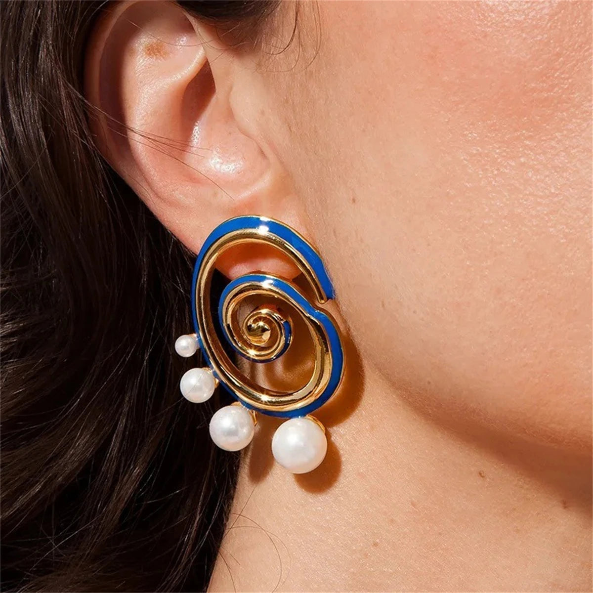 Spiral earrings, earrings, irregular pearls, fashionable and niche artistic stainless steel plated with 18k gold
