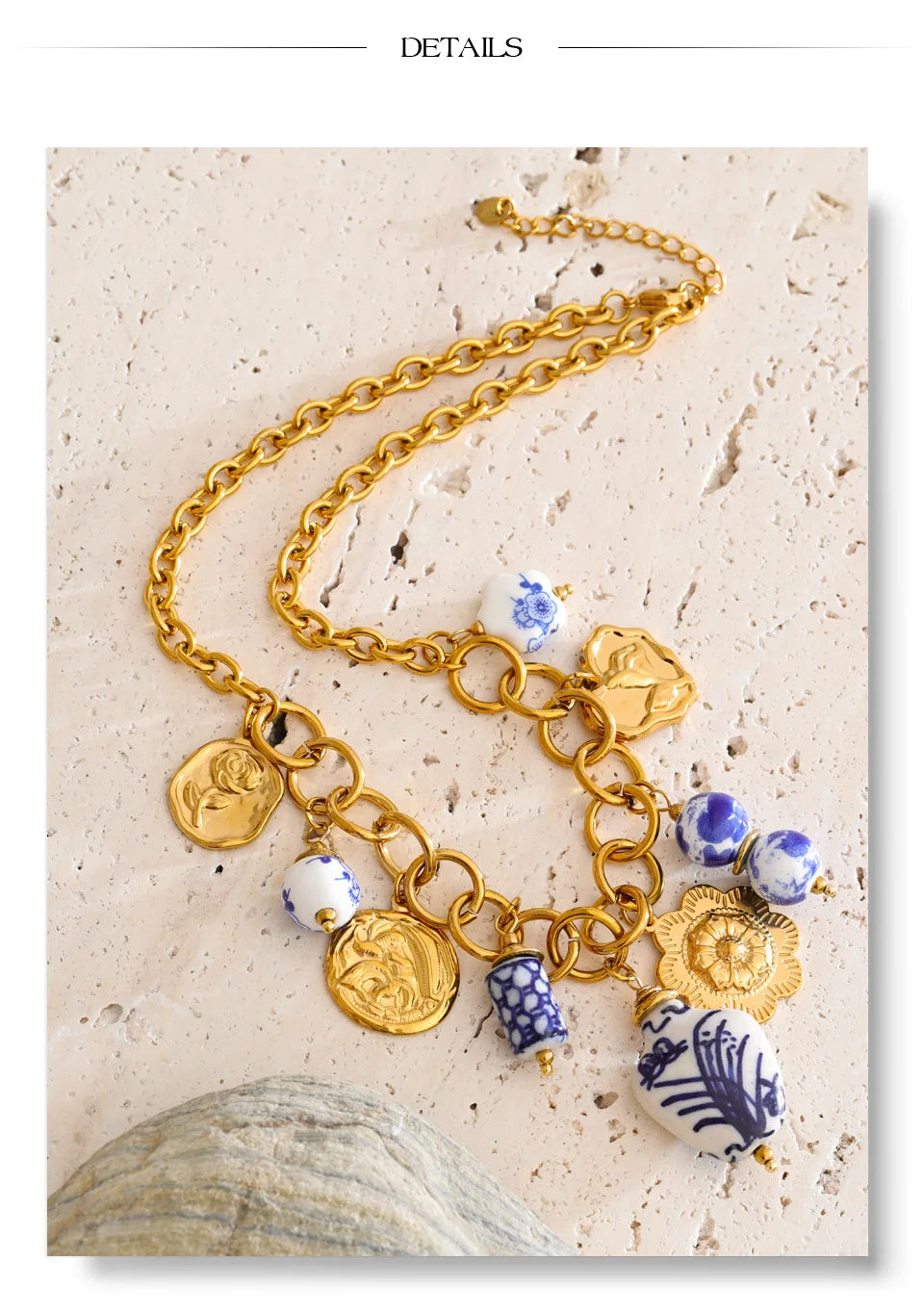 Heart flower star necklace in gold-plated stainless steel.