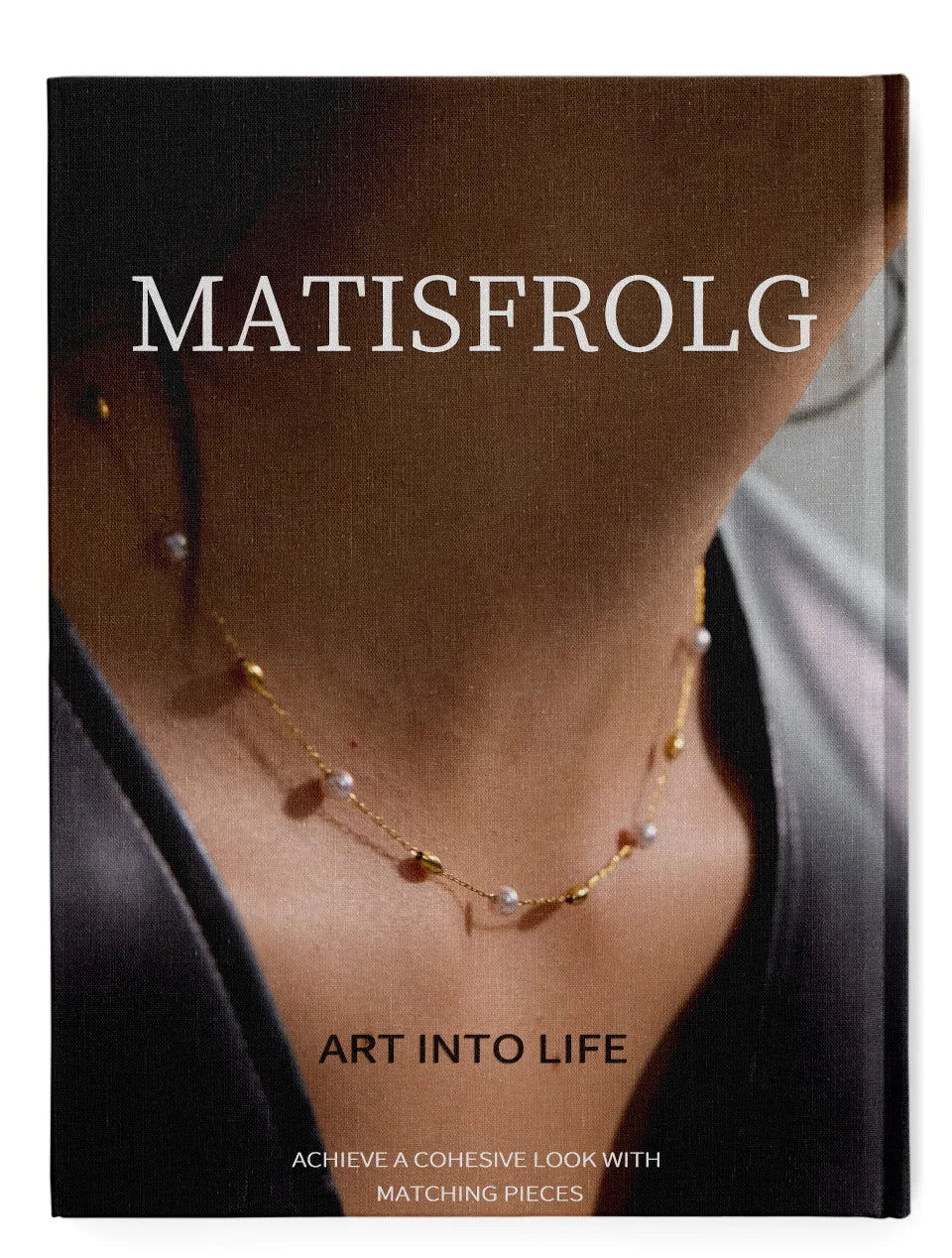 Pearl beaded geometric necklace in gold-plated stainless steel with pearl.