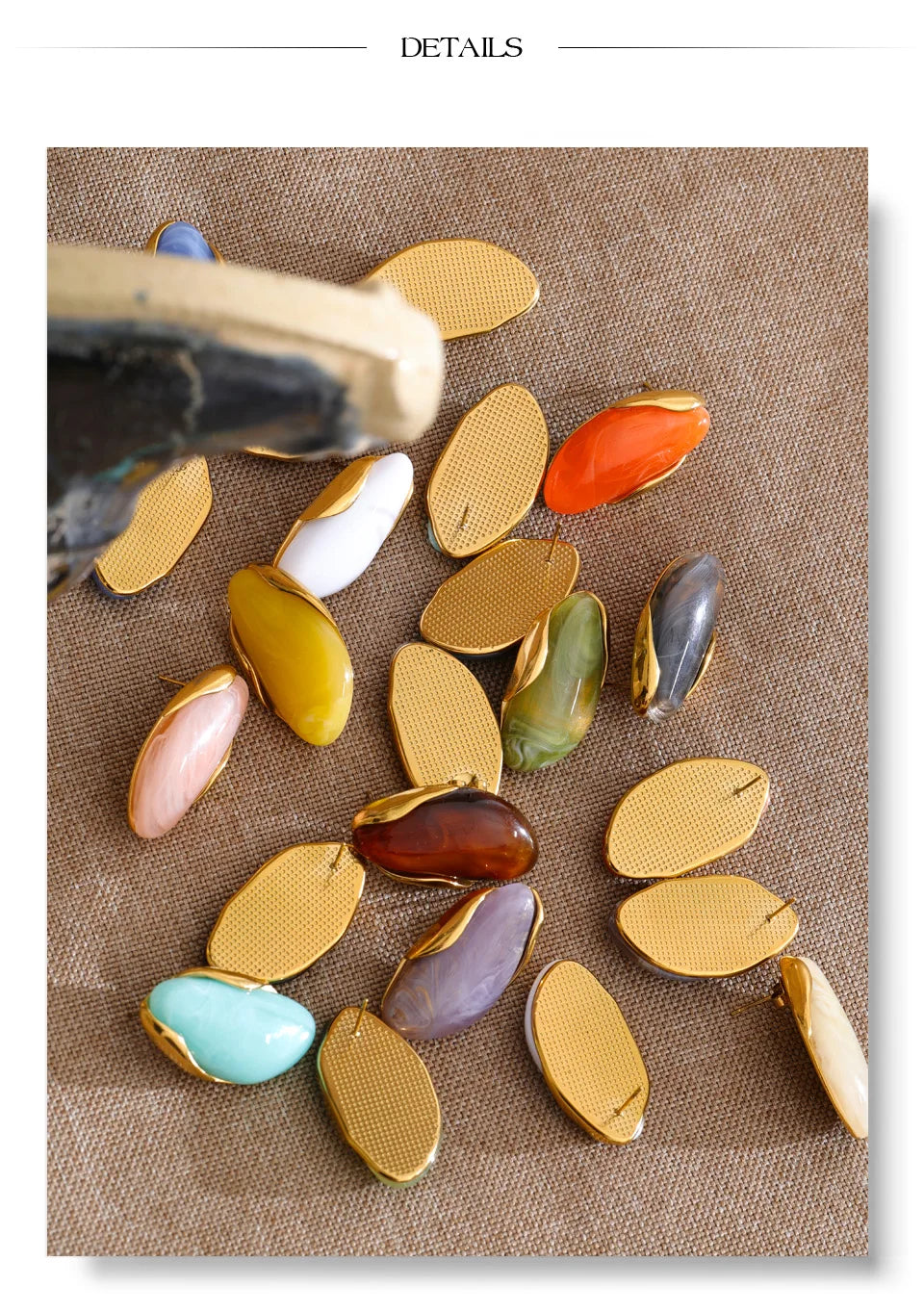 Resin acrylic multi-color earrings in gold-plated stainless steel with resin and acrylic.